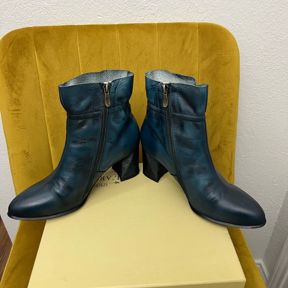 L’Artiste ladies bootie